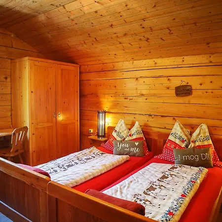 Blos Hutte 1.800m *