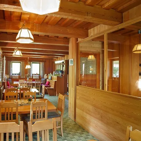 Blos Hutte 1.800m 컨트리하우스 호프프갈튼인데프리겐